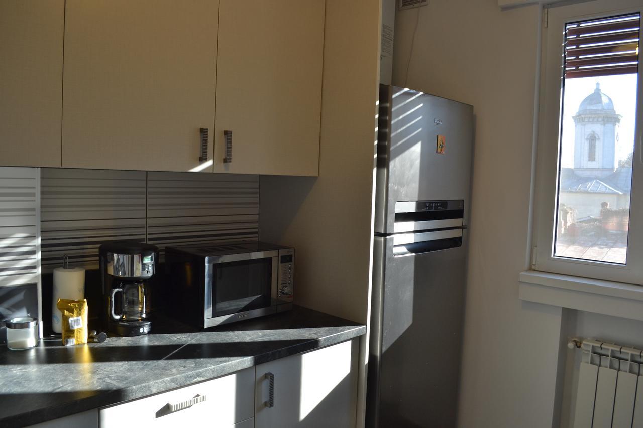 ブカレストVictoria Plaza Two Bdr Aptアパートメント エクステリア 写真